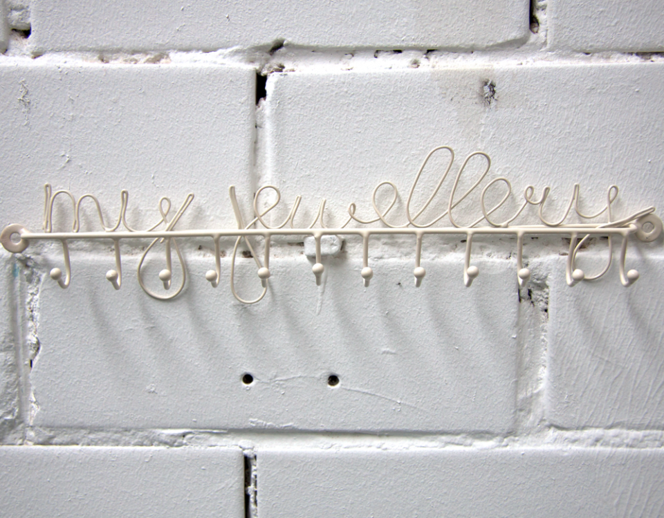 מתלה התכשיטים שלי