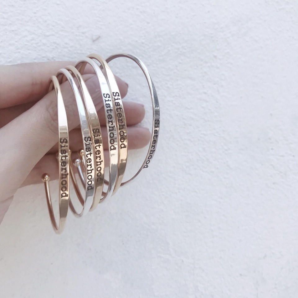  צמיד קשיח כדורים