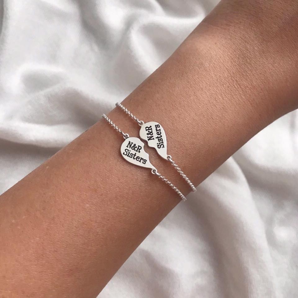  צמיד חצי לב