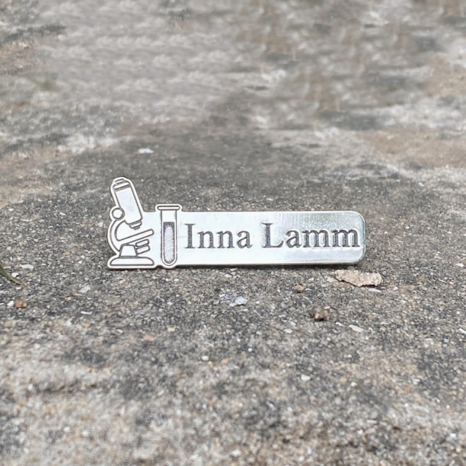 סיכת רופא מעבדה