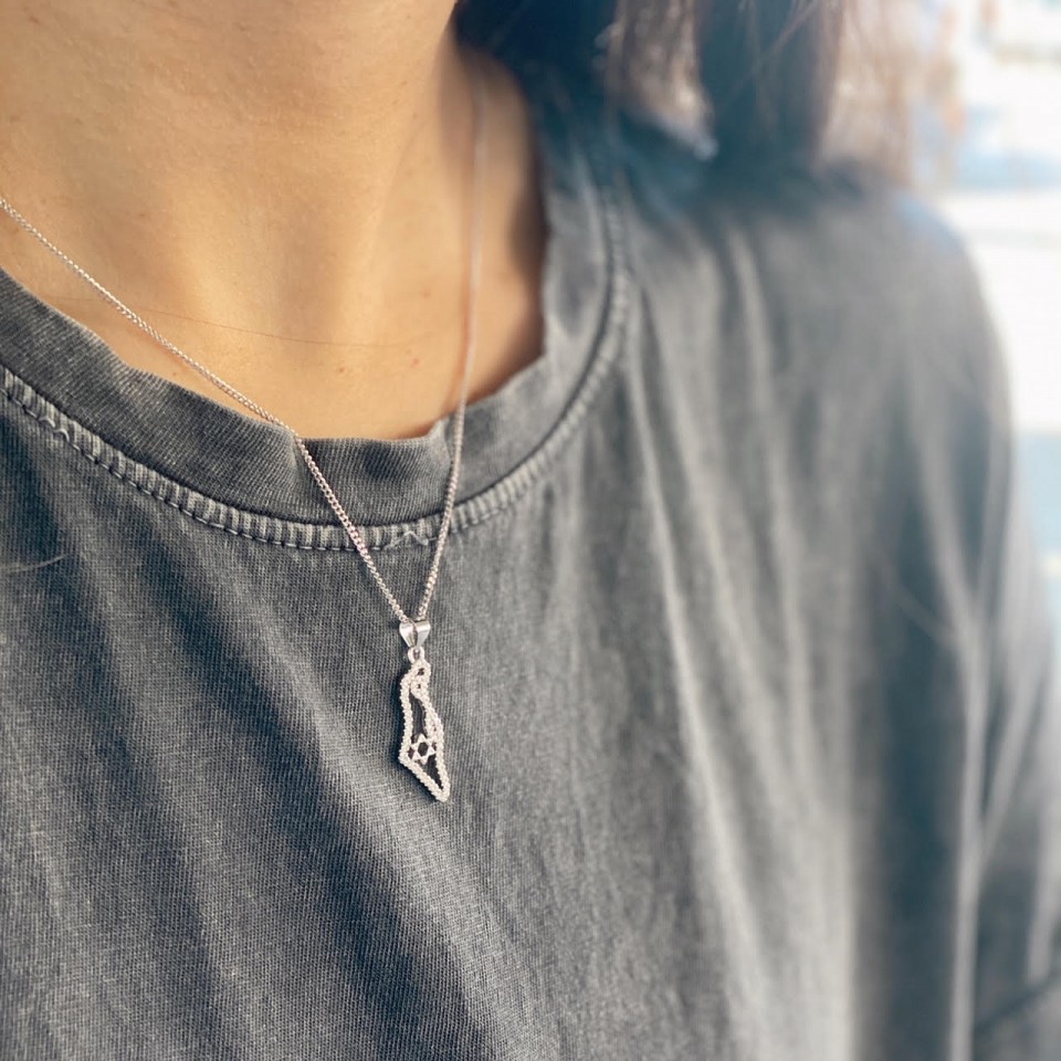 שרשרת מפה ומגן דוד משובצת