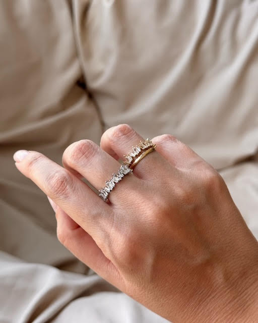 טבעת זרקונים באגט