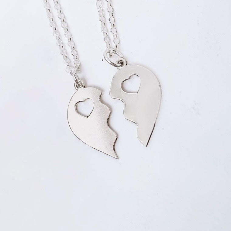 זוג שרשראות משלימות לב חלול