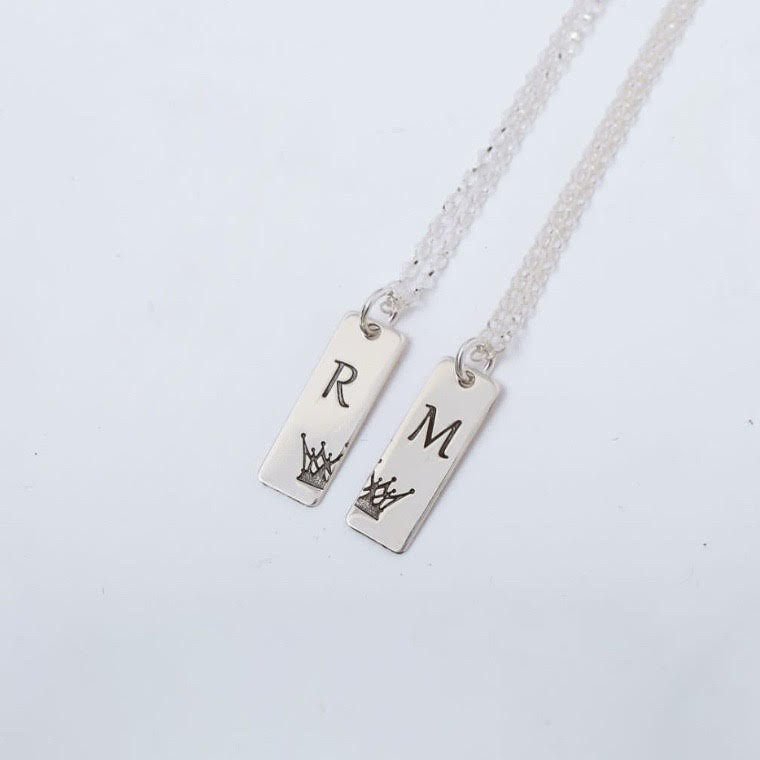 זוג שרשראות משלימות מלבן מלכותי