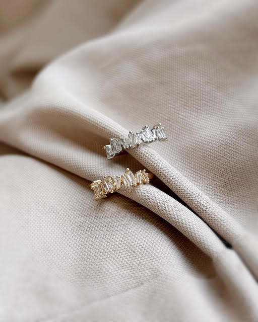 טבעת זרקונים באגט