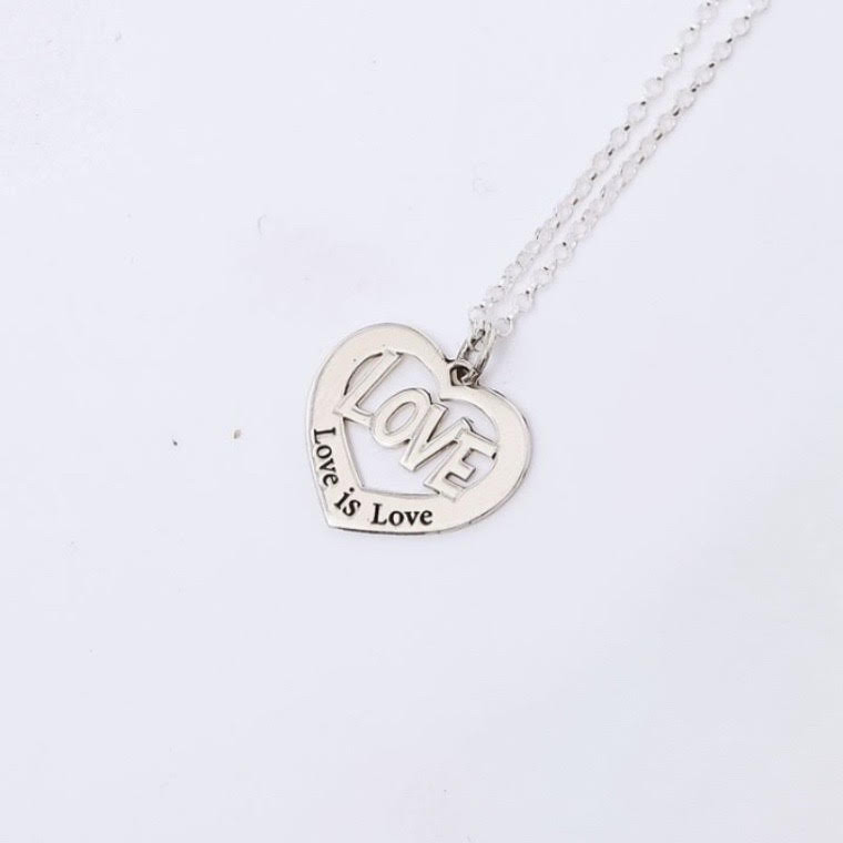 שרשרת אהבה היא אהבה