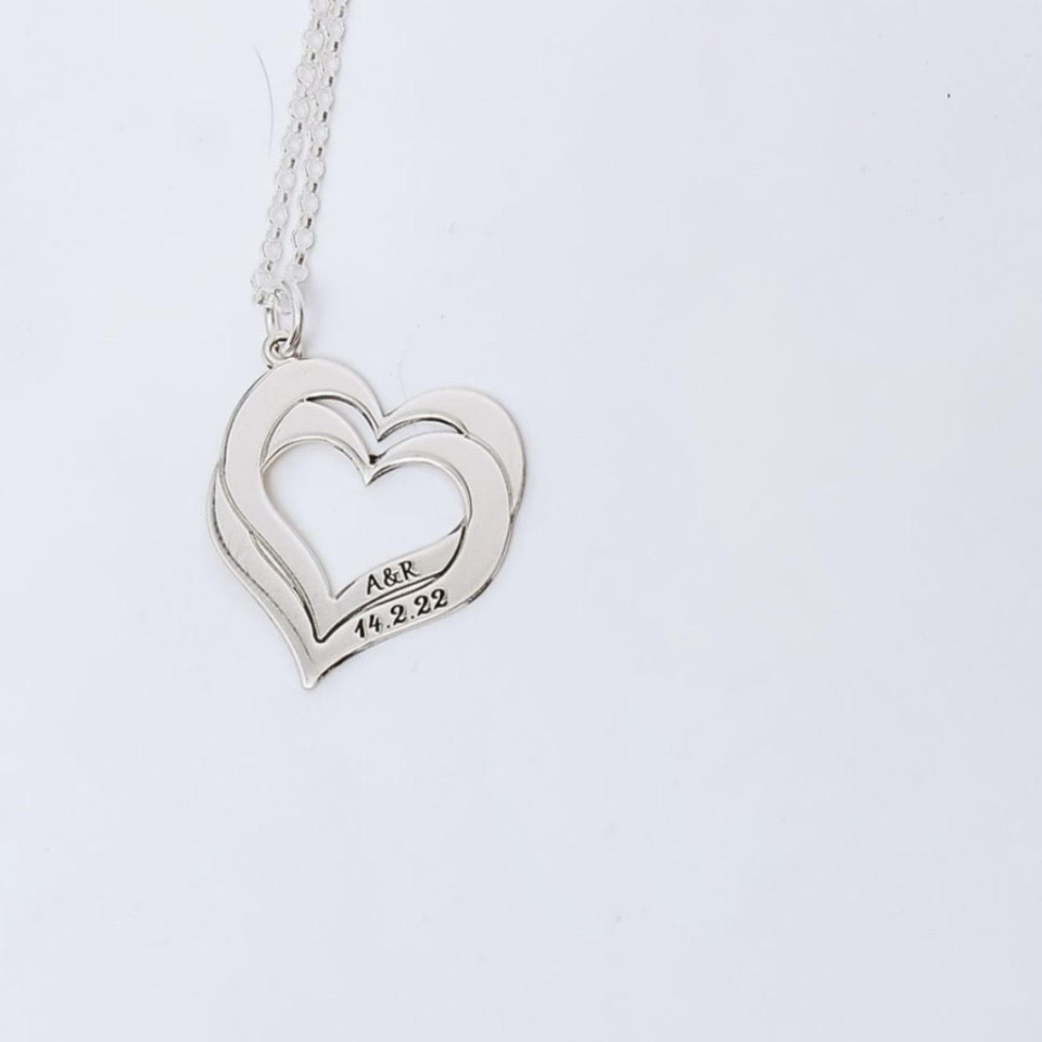 שרשרת לבבות מחוברים